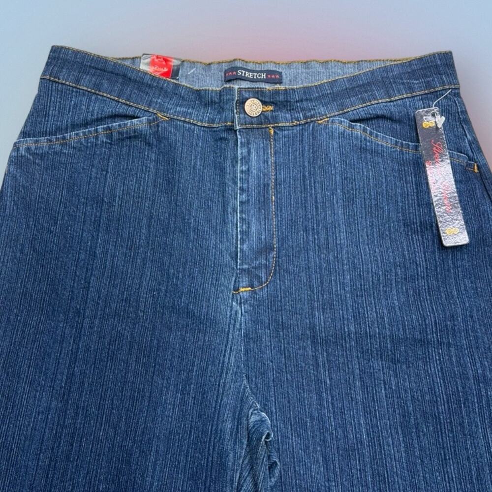 BILL BLASS Women’s 10 Blue Capri Jeans